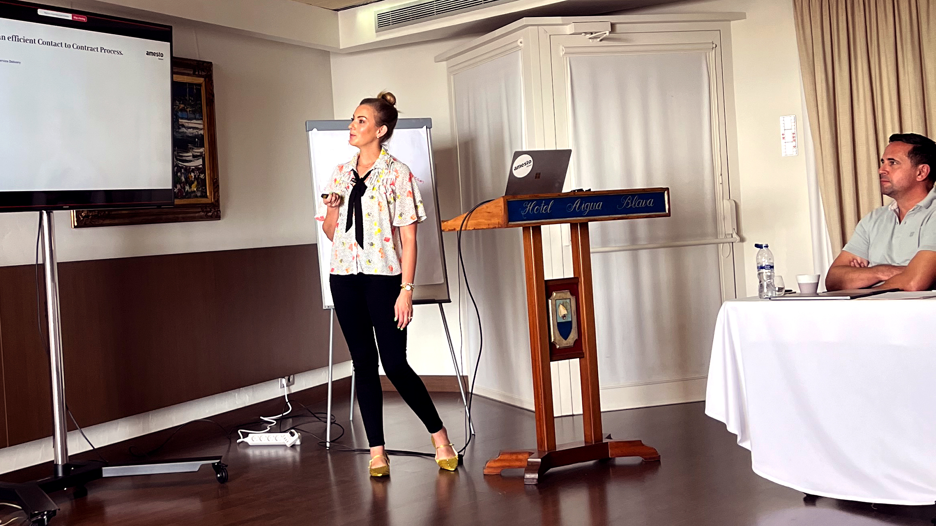 Kate presenting brava 1920x1080